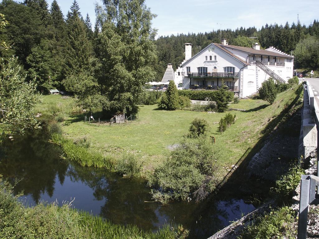 Aux Truites Bleues Hotel Fort-du-Plasne Buitenkant foto