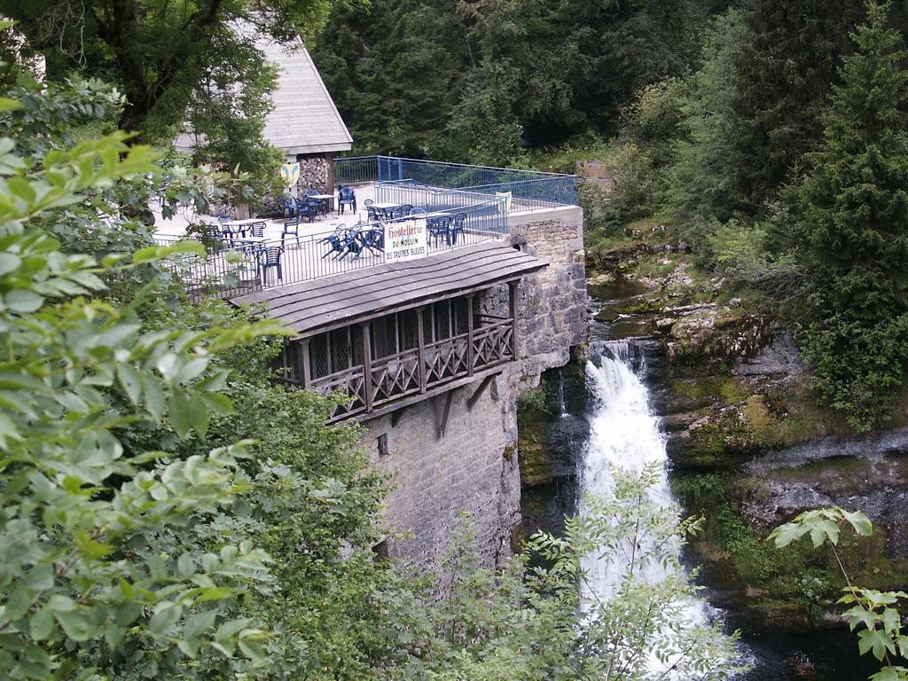 Aux Truites Bleues Hotel Fort-du-Plasne Buitenkant foto